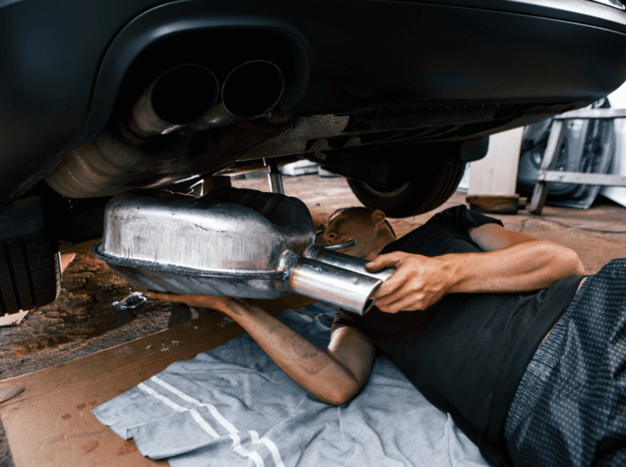 Automobilio duslintuvo remontas autoservise – išmetimo sistemos patikra ir taisymas